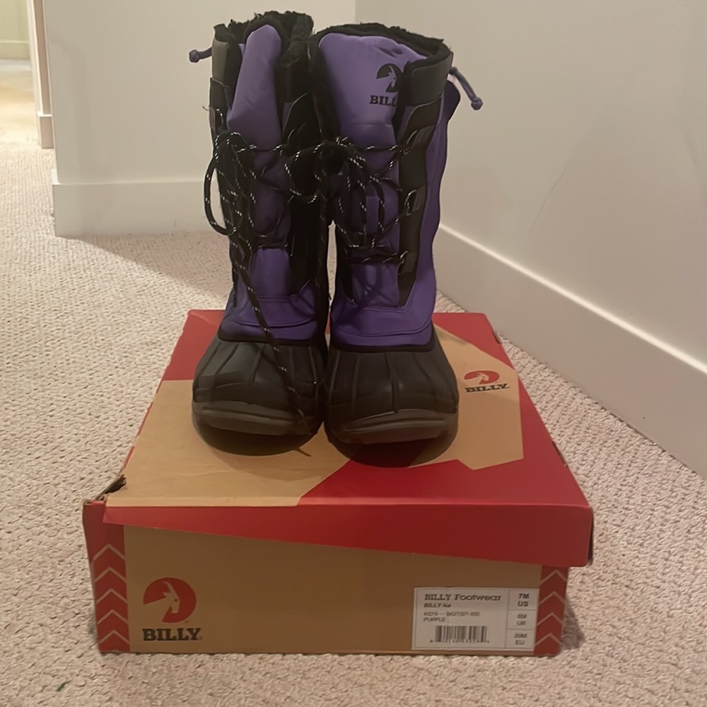 EUC. Billy Footwear. Kids Purple winter boot. Size 7.